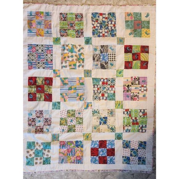 Vintage small children's size brightly colored quilt, 1950's or 60's - Picture 1 of 6